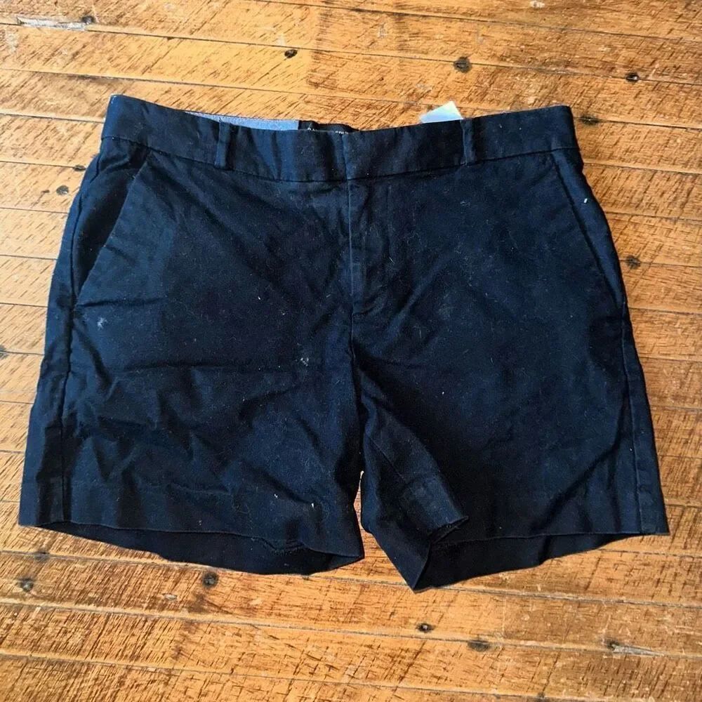 Banana Republic flat front black preppy 2 chino shorts